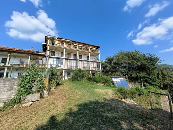 casa indipendente in vendita a Bollengo