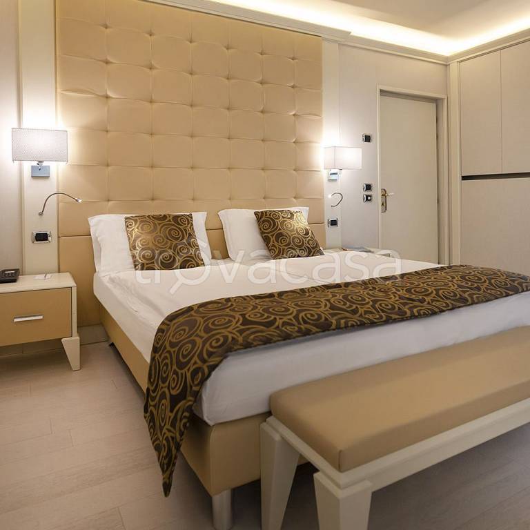 negozio in vendita a Borgaro Torinese