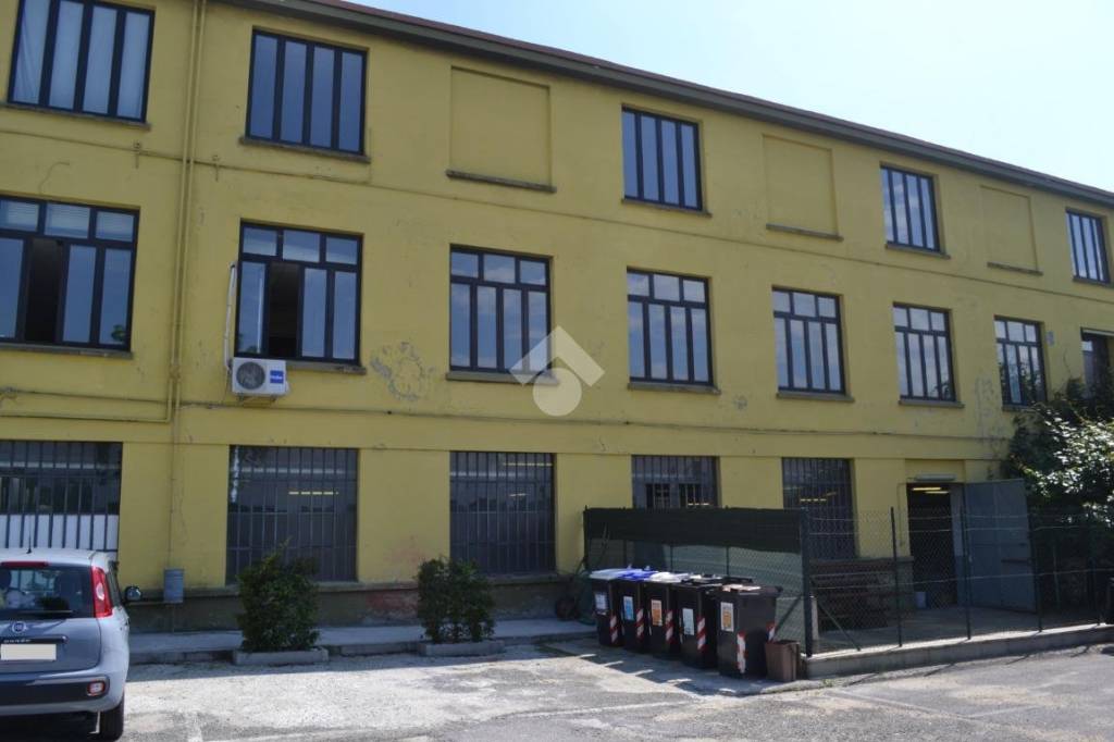 locale commerciale in vendita a Borgaro Torinese