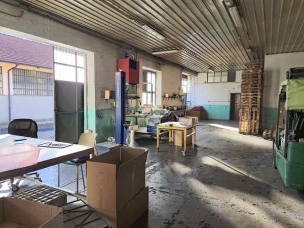 locale commerciale in vendita a Borgaro Torinese