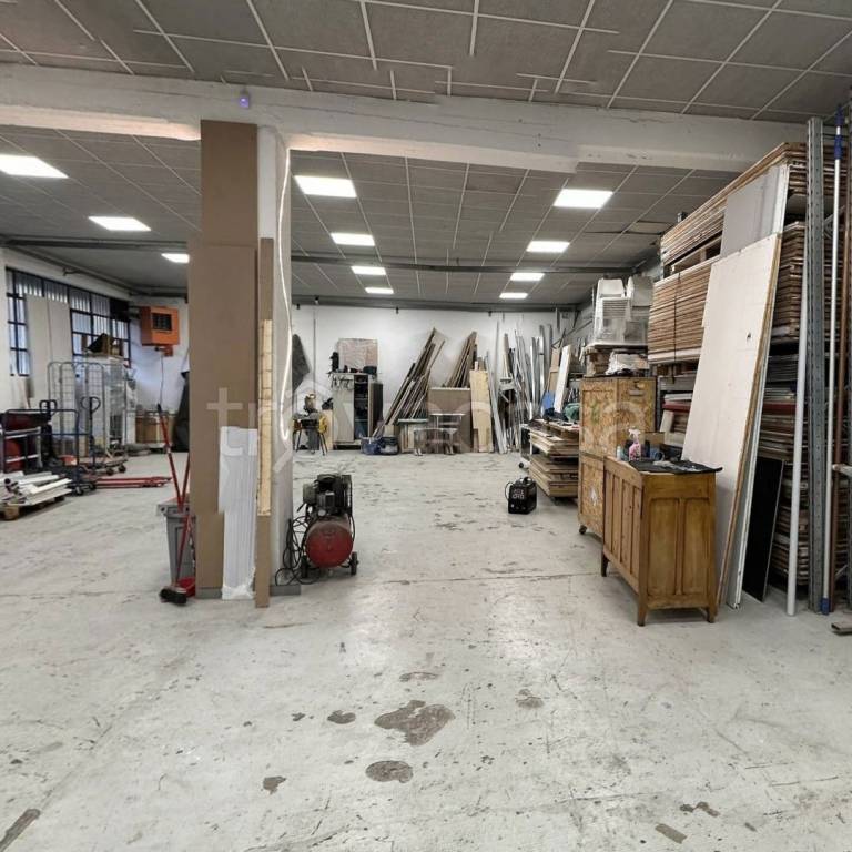 locale commerciale in vendita a Borgaro Torinese