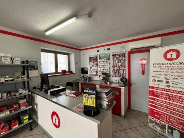 negozio in vendita a Borgaro Torinese