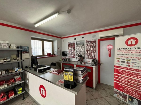locale commerciale in vendita a Borgaro Torinese