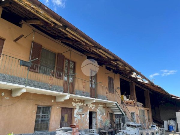 casale in vendita a Borgaro Torinese