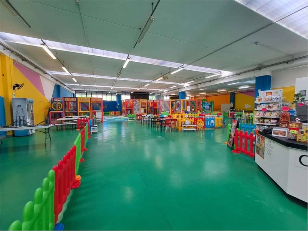 locale commerciale in vendita a Borgaro Torinese
