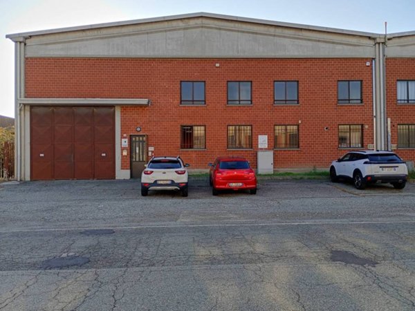 locale commerciale in vendita a Borgaro Torinese