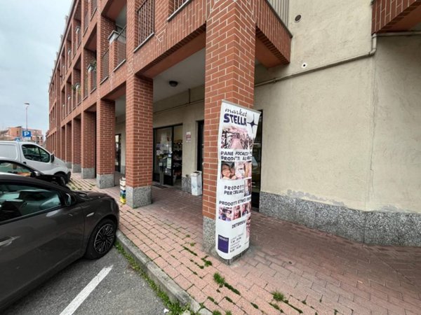 negozio in vendita a Borgaro Torinese