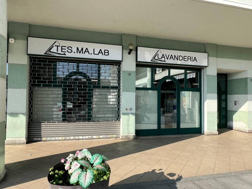 negozio in vendita a Borgaro Torinese