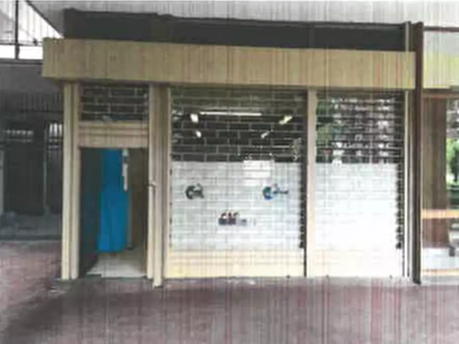 locale commerciale in vendita a Borgaro Torinese