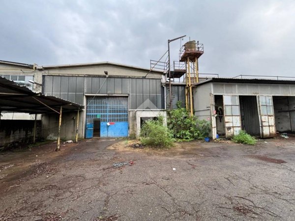 capannone in vendita a Borgaro Torinese