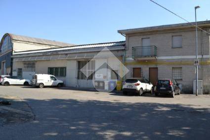 locale commerciale in vendita a Borgaro Torinese