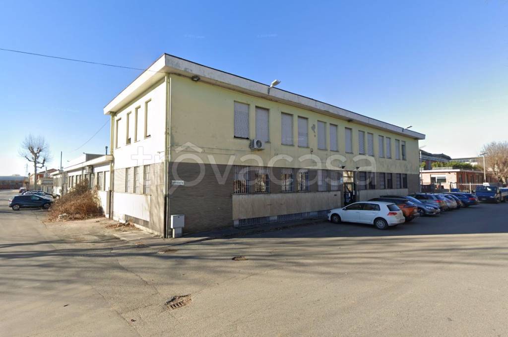 locale commerciale in vendita a Borgaro Torinese