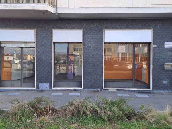locale commerciale in vendita a Borgaro Torinese