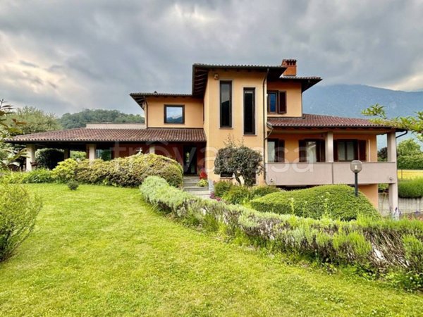 casa indipendente in vendita a Borgofranco d'Ivrea