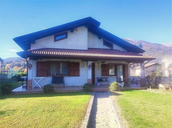 casa indipendente in vendita a Borgofranco d'Ivrea