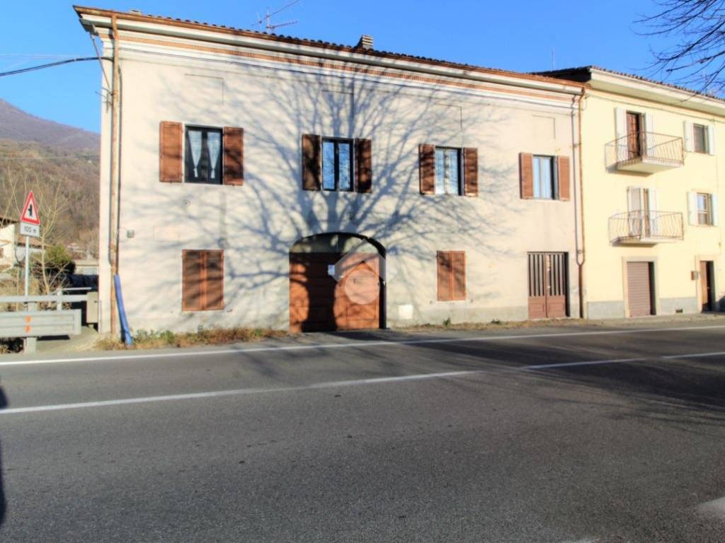 casa semindipendente in vendita a Borgofranco d'Ivrea