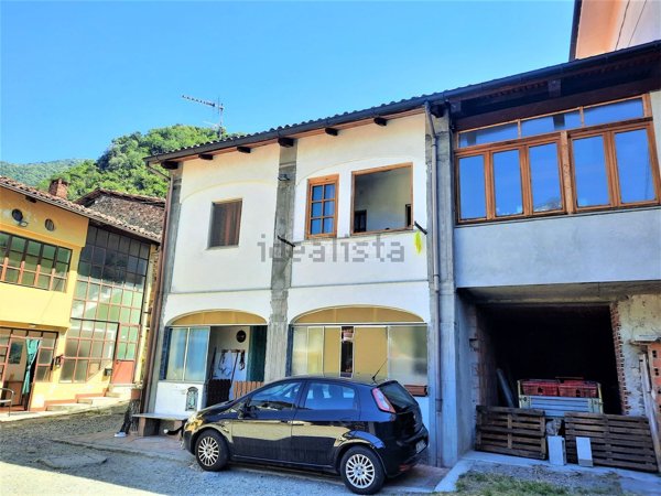casa indipendente in vendita a Borgofranco d'Ivrea