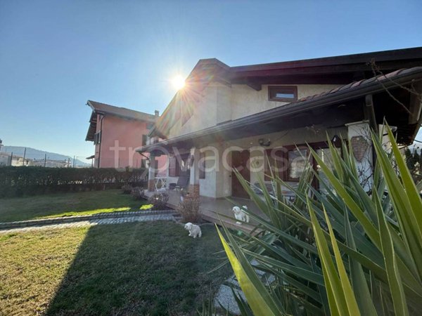 casa indipendente in vendita a Borgofranco d'Ivrea