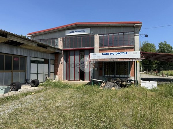 capannone in vendita a Borgofranco d'Ivrea