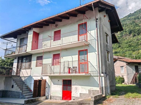 casa semindipendente in vendita a Borgofranco d'Ivrea
