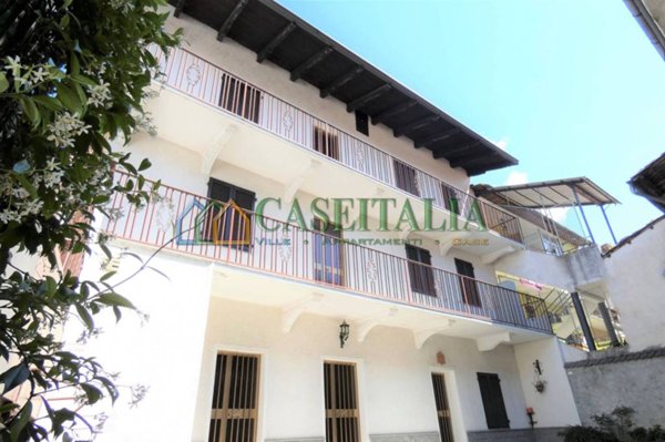 casa indipendente in vendita a Borgofranco d'Ivrea
