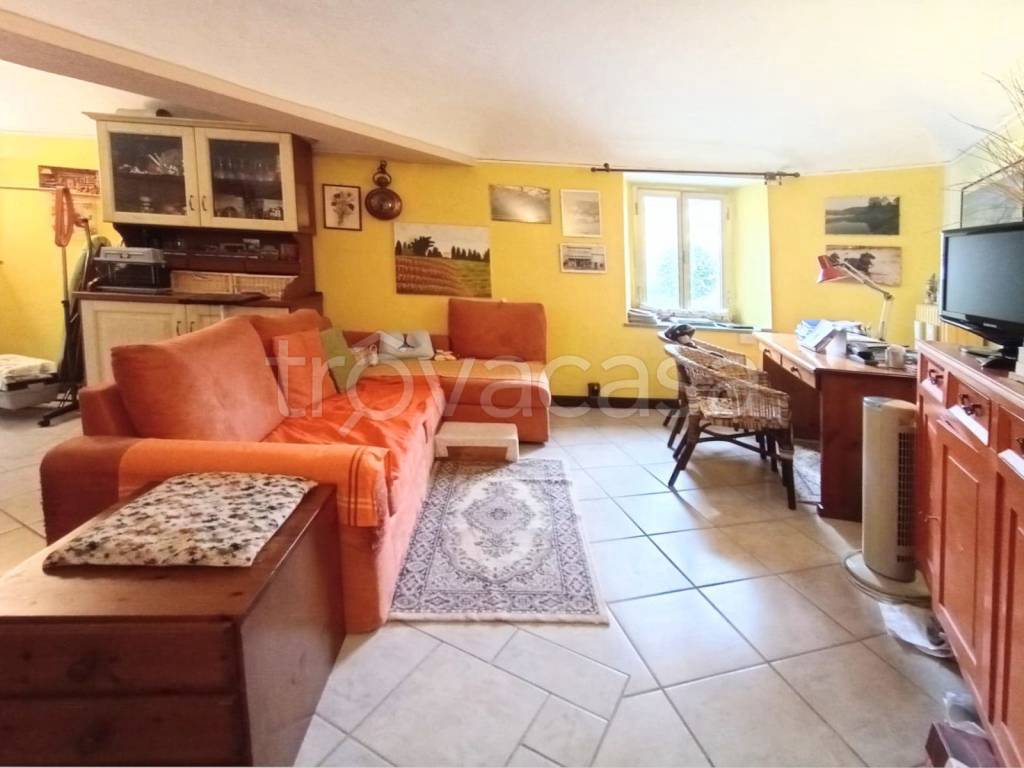 casa indipendente in vendita a Borgofranco d'Ivrea