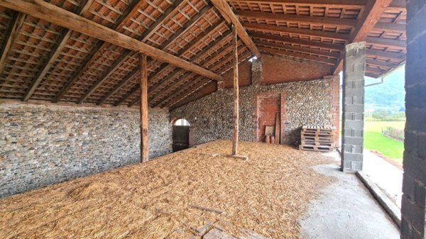 casa indipendente in vendita a Borgofranco d'Ivrea