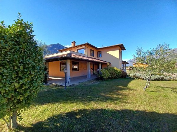 casa indipendente in vendita a Borgofranco d'Ivrea