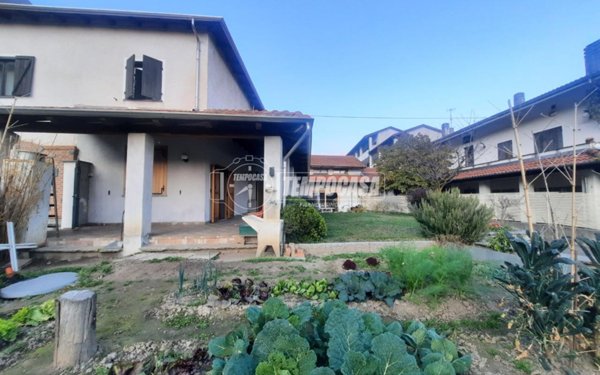 casa indipendente in vendita a Borgofranco d'Ivrea
