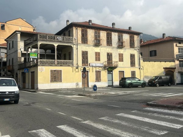 casa semindipendente in vendita a Borgofranco d'Ivrea