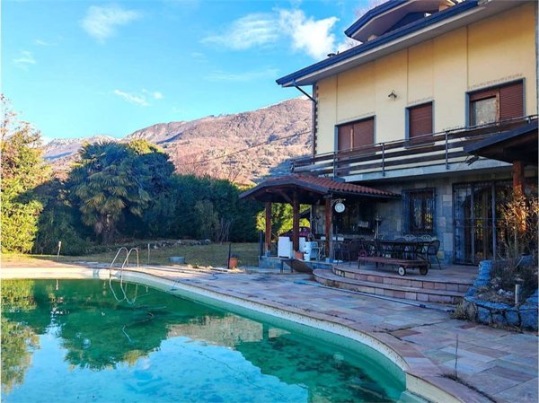 casa indipendente in vendita a Borgofranco d'Ivrea