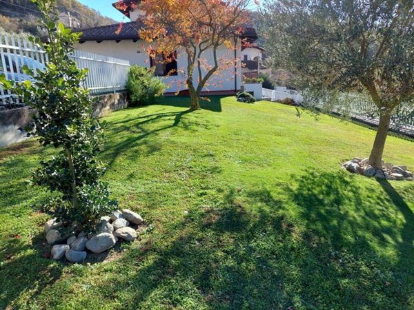 casa indipendente in vendita a Borgofranco d'Ivrea