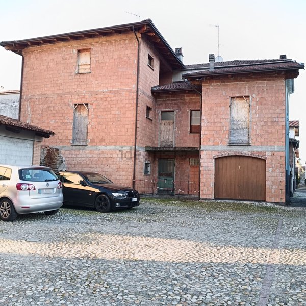 casa indipendente in vendita a Borgofranco d'Ivrea