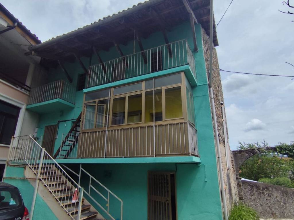 casa indipendente in vendita a Borgofranco d'Ivrea