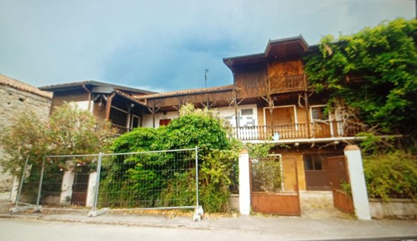 casa indipendente in vendita a Borgofranco d'Ivrea