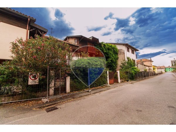 casa indipendente in vendita a Borgofranco d'Ivrea