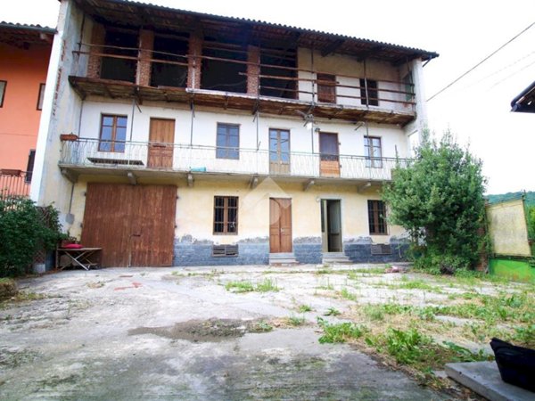 casa semindipendente in vendita a Borgomasino