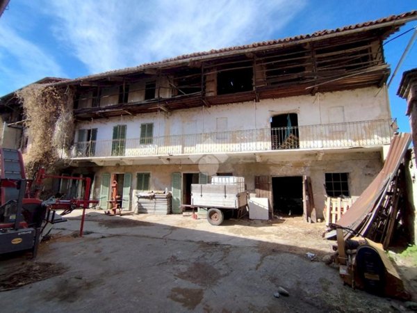 casa semindipendente in vendita a Borgomasino