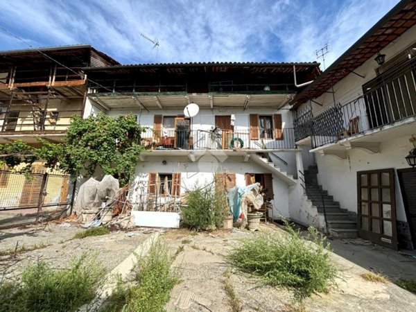 casa semindipendente in vendita a Borgomasino