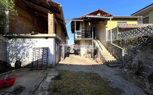 casa indipendente in vendita a Borgomasino