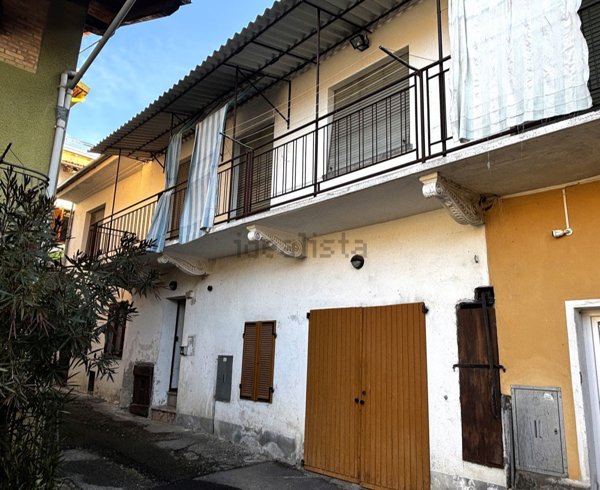 casa semindipendente in vendita a Borgomasino
