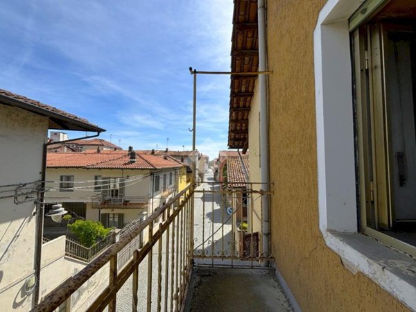 casa semindipendente in vendita a Borgomasino