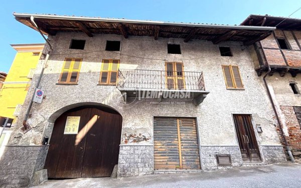 casa semindipendente in vendita a Borgomasino