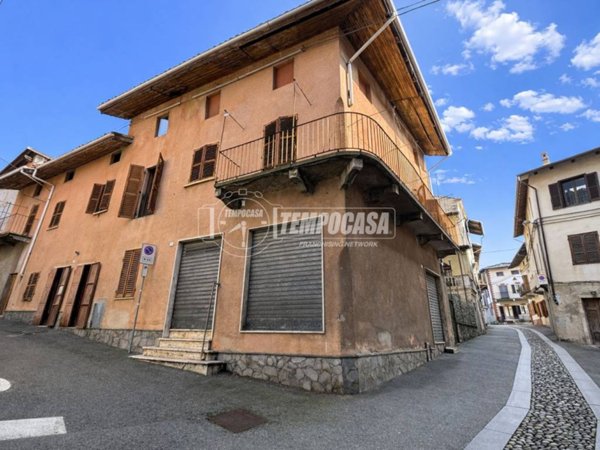 casa semindipendente in vendita a Borgomasino