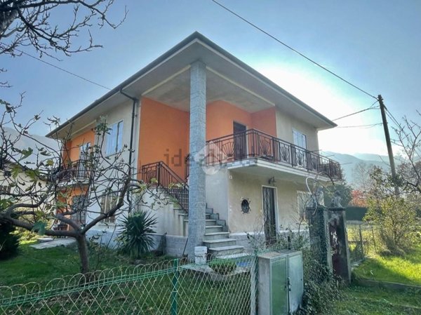 casa indipendente in vendita a Borgone Susa