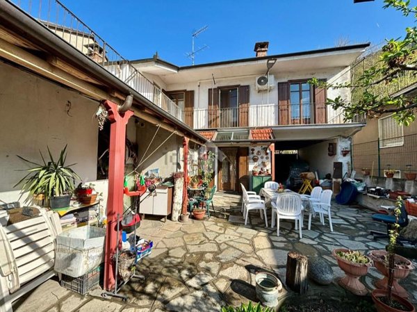 casa indipendente in vendita a Borgone Susa