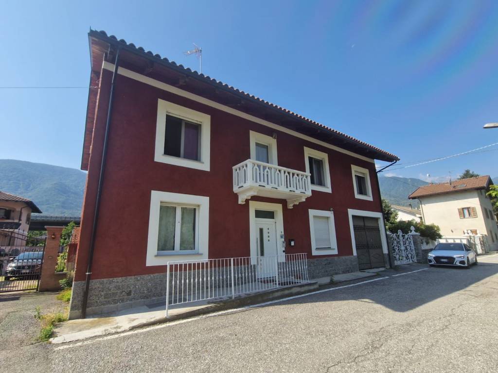casa indipendente in vendita a Borgone Susa