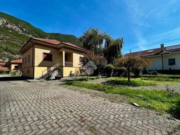 casa indipendente in vendita a Borgone Susa