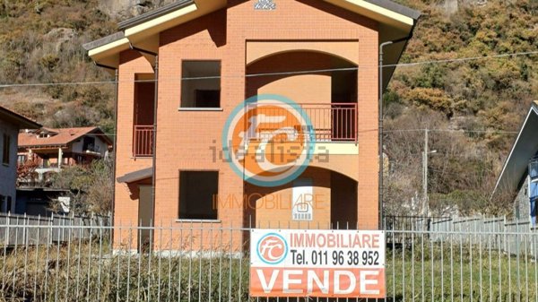 casa indipendente in vendita a Borgone Susa