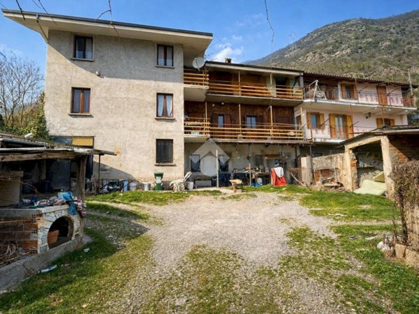 casa indipendente in vendita a Borgone Susa